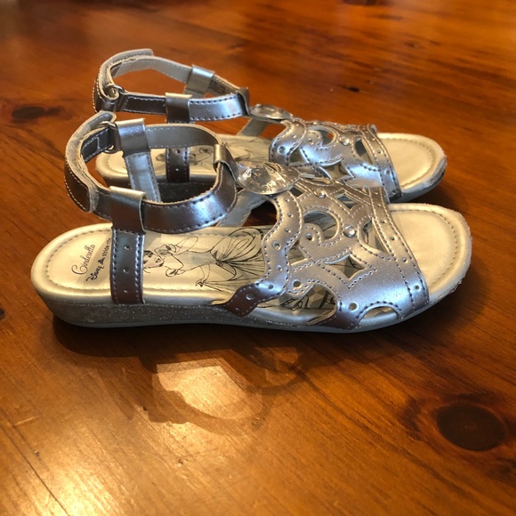 Disney/Stride Rite Silver Cinderella Crown Sandals - Picture 2 of 8